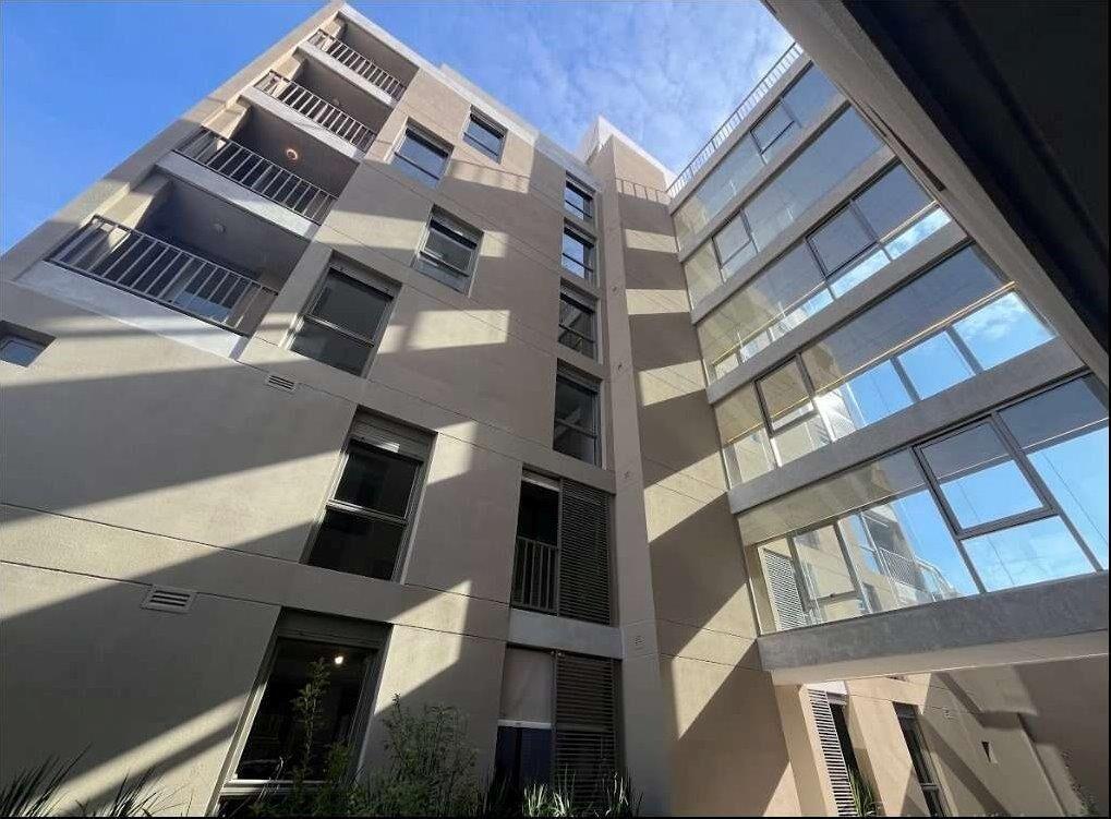 Venta Apartamento Parque Batlle Monoambiente con terraza al