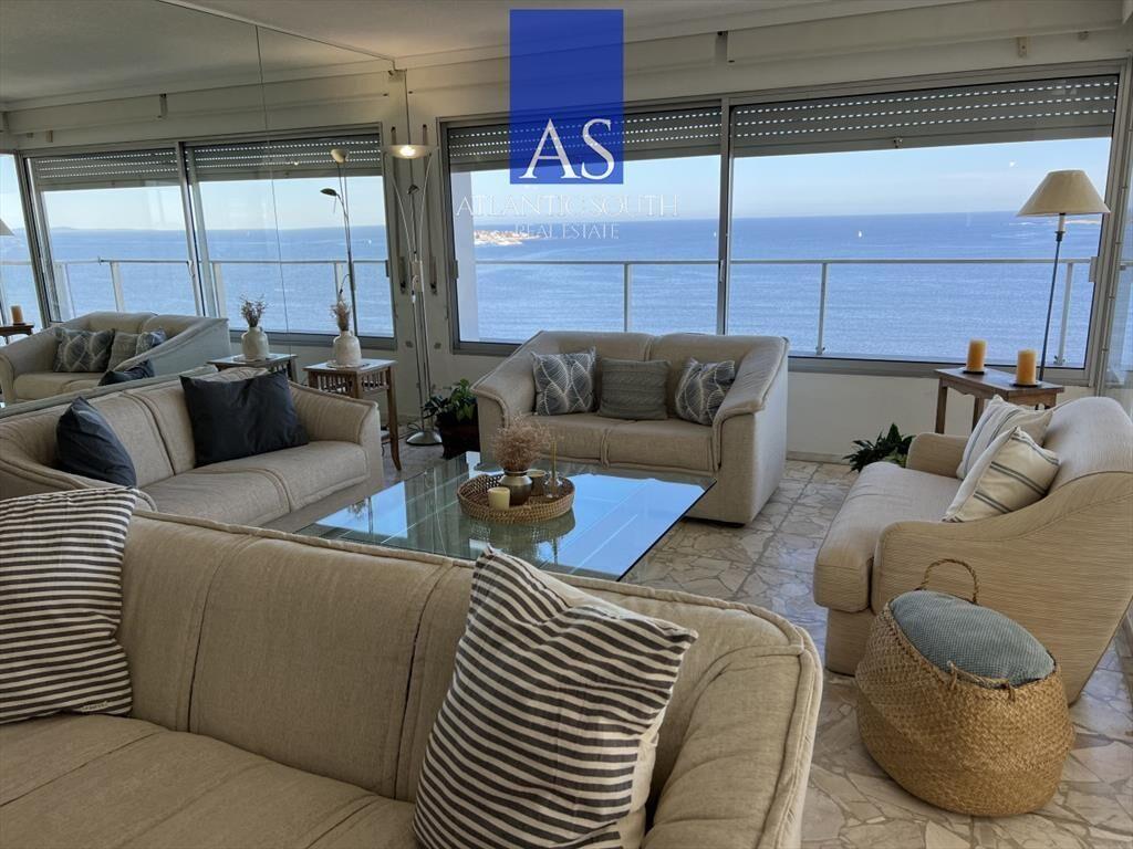 Apartamento 3 dormitorios+ dependencia piso alto