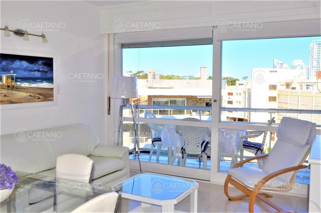 Venta apartamento 1 dormitorio frente al mar, playa mansa P