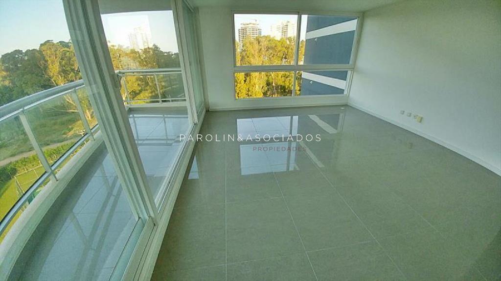 Apartamento en venta de 1 dormitorio en Torre One, Punta de