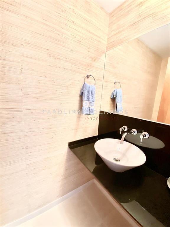Apartamento en venta en Seasson Tower.