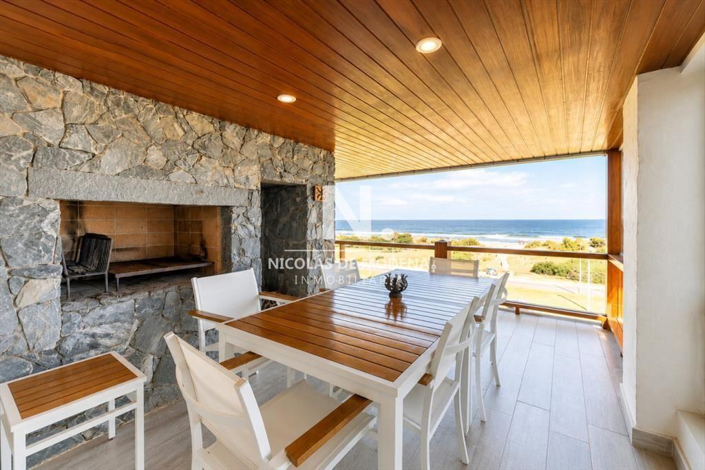 En venta apartamento de 3 dormitorios con vista