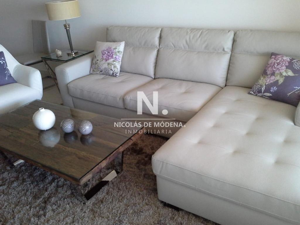 Departamento de 4 suites en venta, zona de la