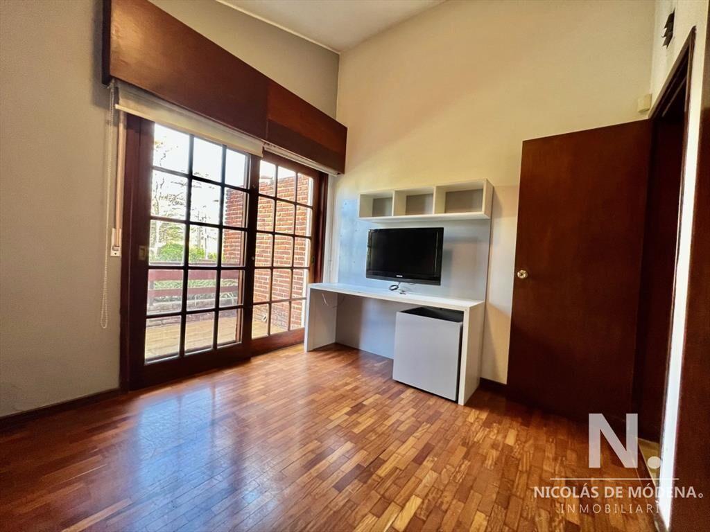 CASA EN VENTA 4 DORMITORIOS EN PLAYA MANSA, Punta del Este