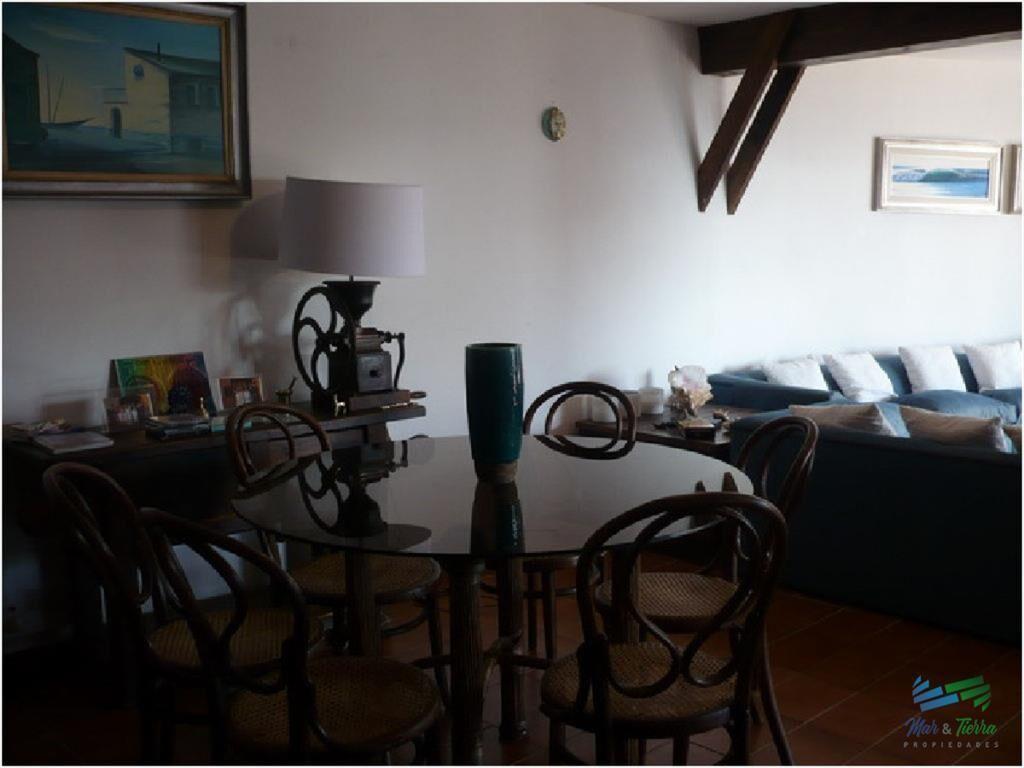 Alquilo apartametno 2 dormitorios con vista al mar en Penin