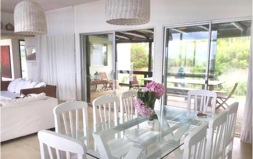 Chalet en venta de tres dormitorios en El Chorro,