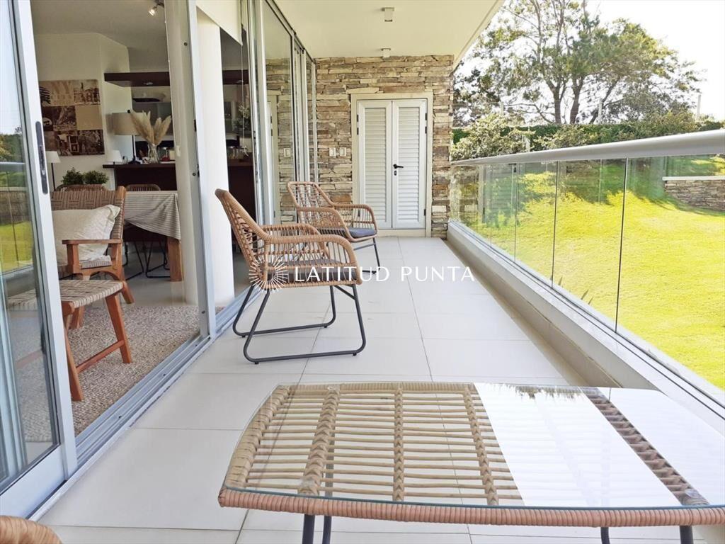 Apartamento dúplex en Rincón del Indio, 2 más