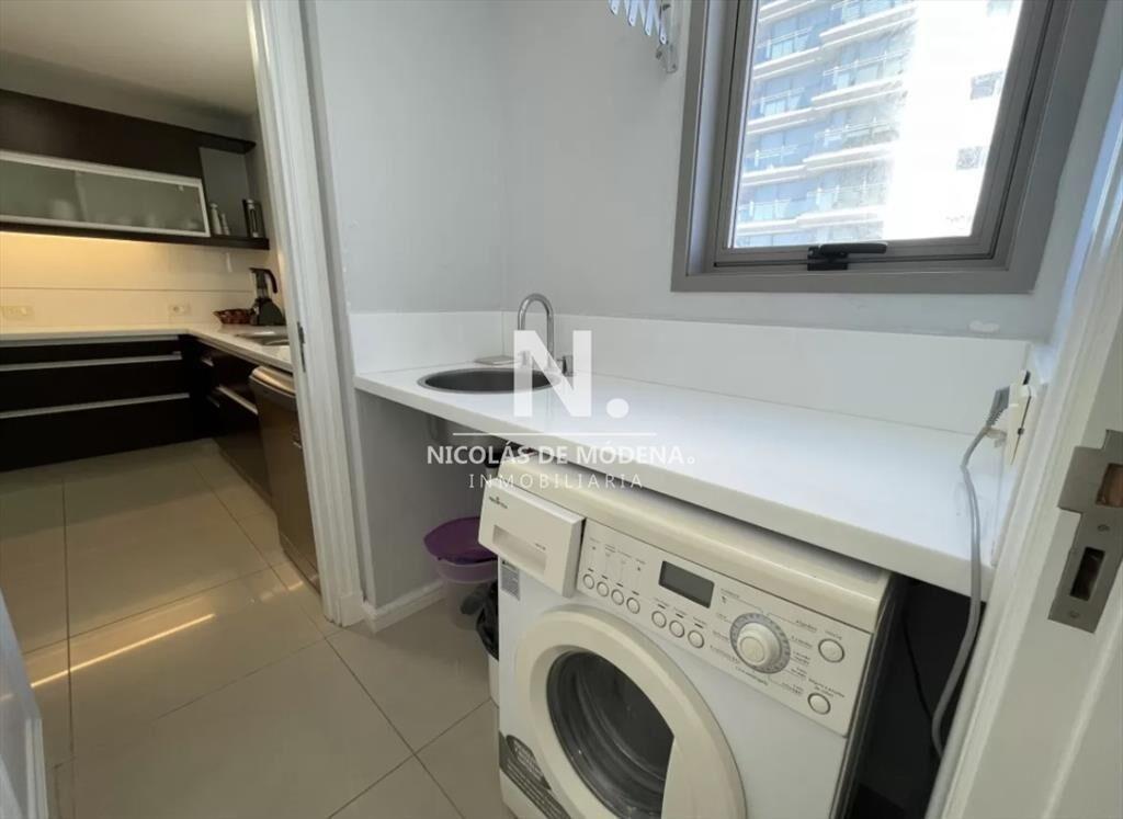 Departamento en venta, frente al mar. Torre Playa