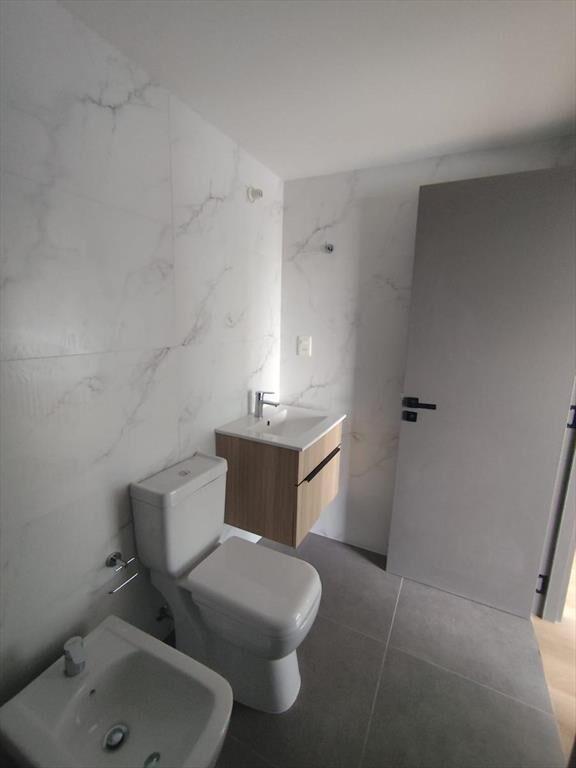 Alquilo Apartamento Monoambiente con balcón. Gimnasio, cowo