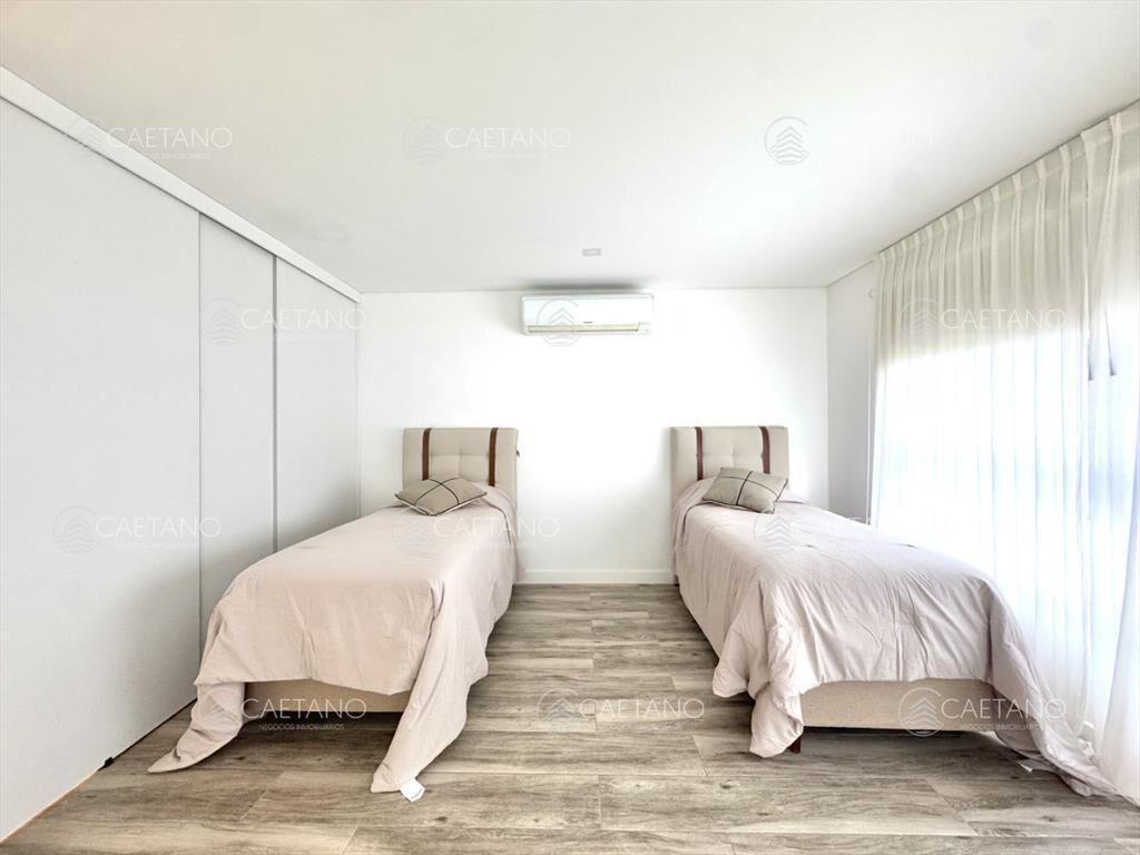 Espectacular Apartamento Duplex de Tres dormitorios en Alqu
