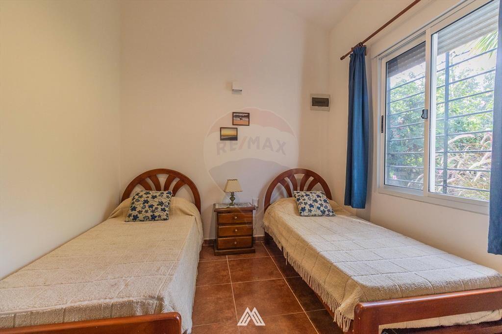 Venta casa dos dormitorios con renta en San Luis