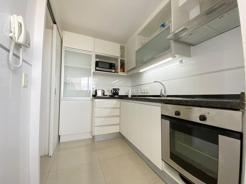 Apartamento en venta con 2 suites en Casino Punta