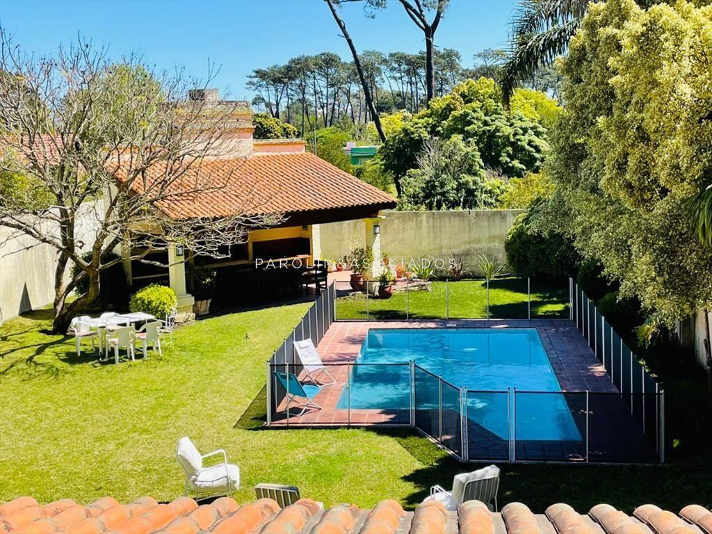 Casa en venta de 4 dormitorios en Beverly Hills, Punta del