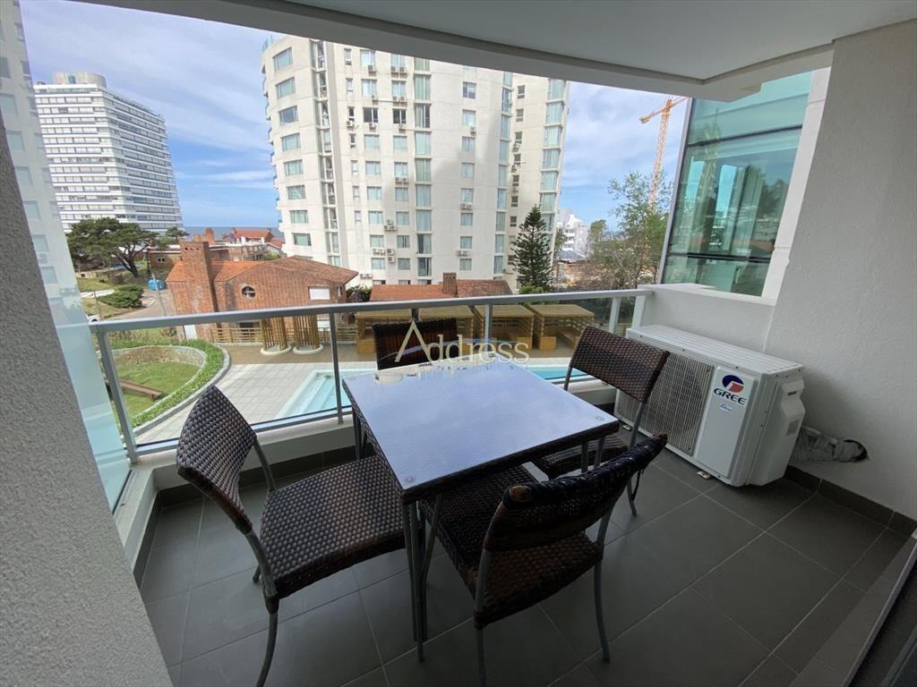 Apartamento en Brava, 2 dormitorios *