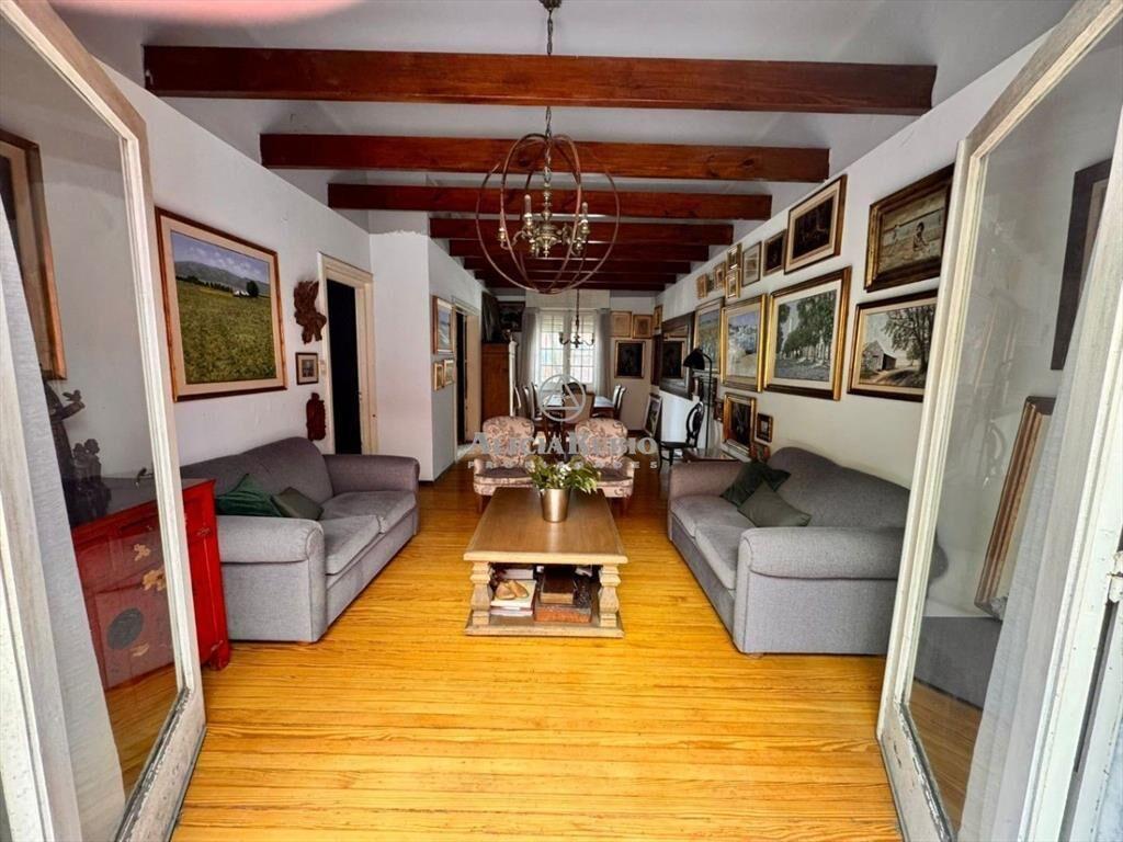 CASA DE ESTILO A 2 CUADRAS DE RAMBLA POCITOS. BENITO LAM...