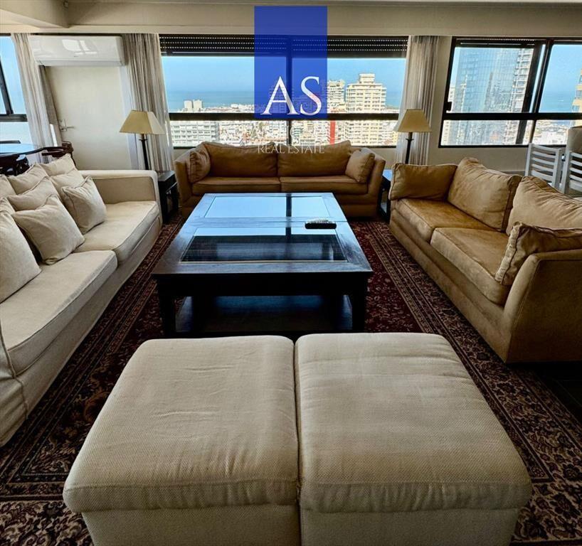Apartamento de 4 dormitorios en península con al