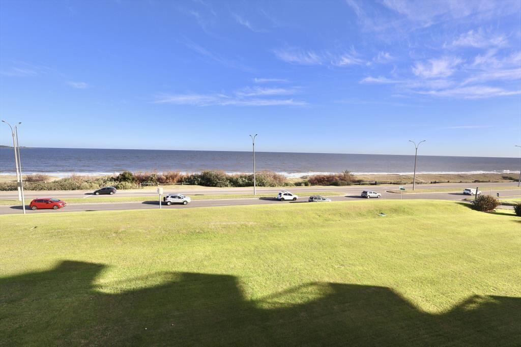 VENTA APARTAMENTO DE 3 DORMITORIOS EDIFICIO LUMIERE