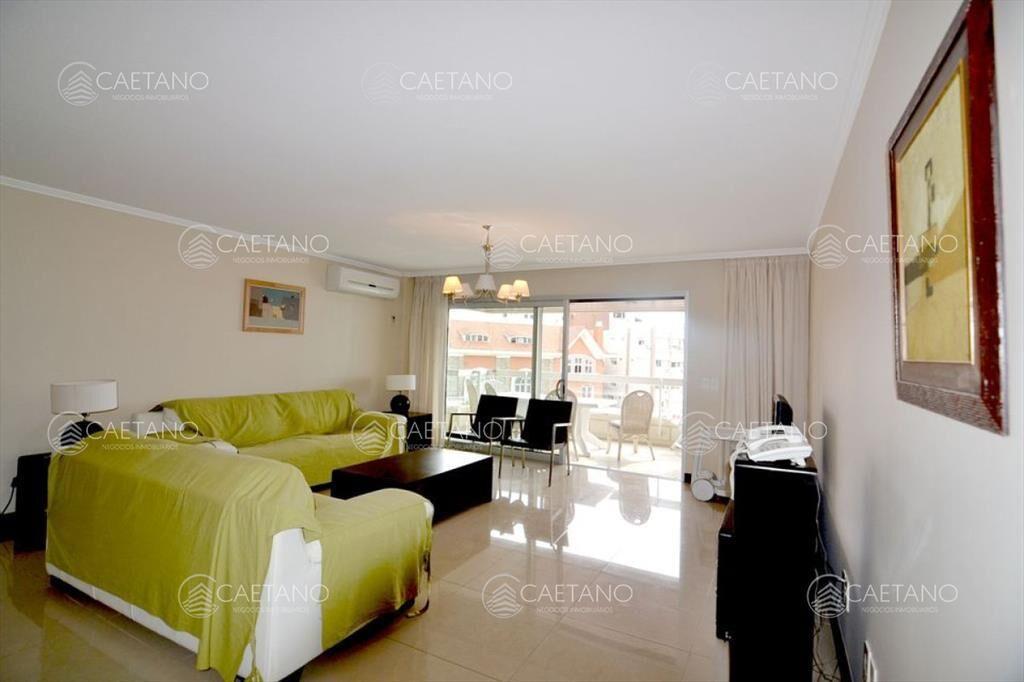 Apartamento en Mansa 3 dormitorios con terraza