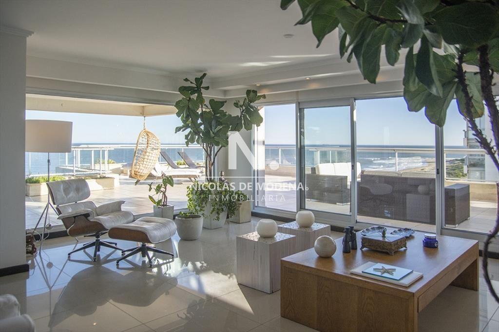Apartamento de 3 dormitorios en Torre Lobos al