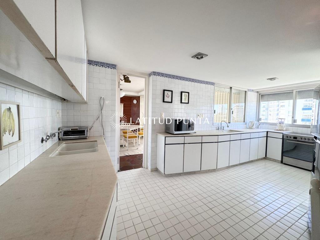 Apartamento en Pez Espada, 4 dormitorios