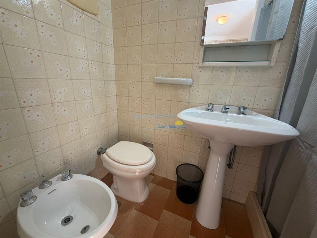 Apartamento de 3 dormitorios en alquiler anual e