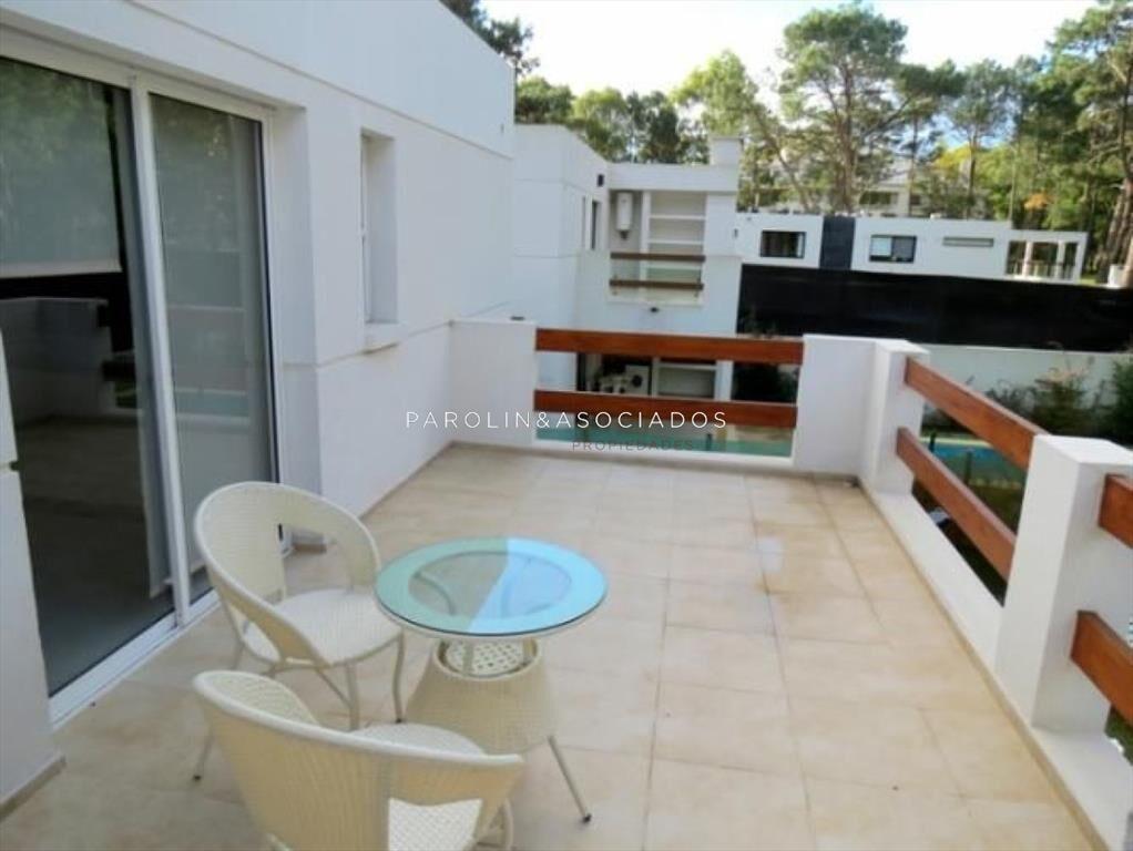 Casa en venta de 4 dormitorios en barrio Club del