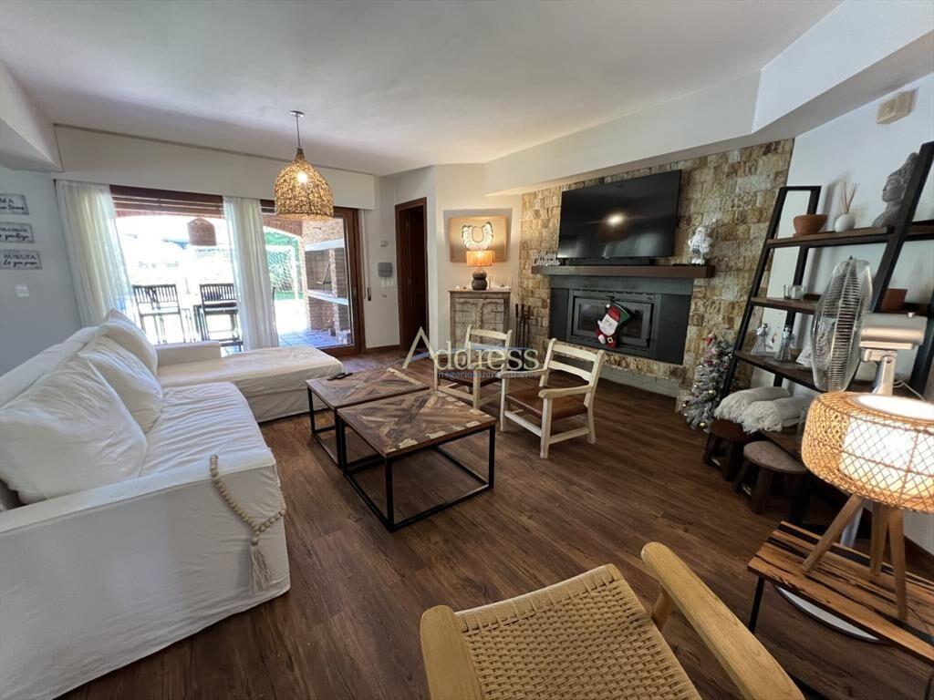 Casa en lugano, 5 dormitorios 4 baÃ±os y de