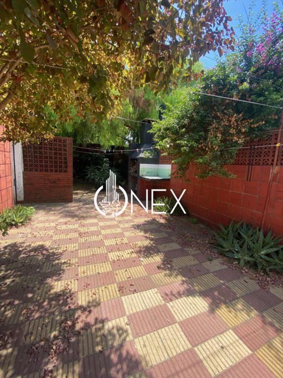 CASA MAS APARTAMENTO EN VENTA SOBRE AVENIDA