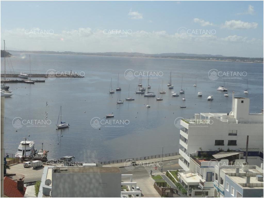 Apartamento en Peninsula, 2 dormitorios *
