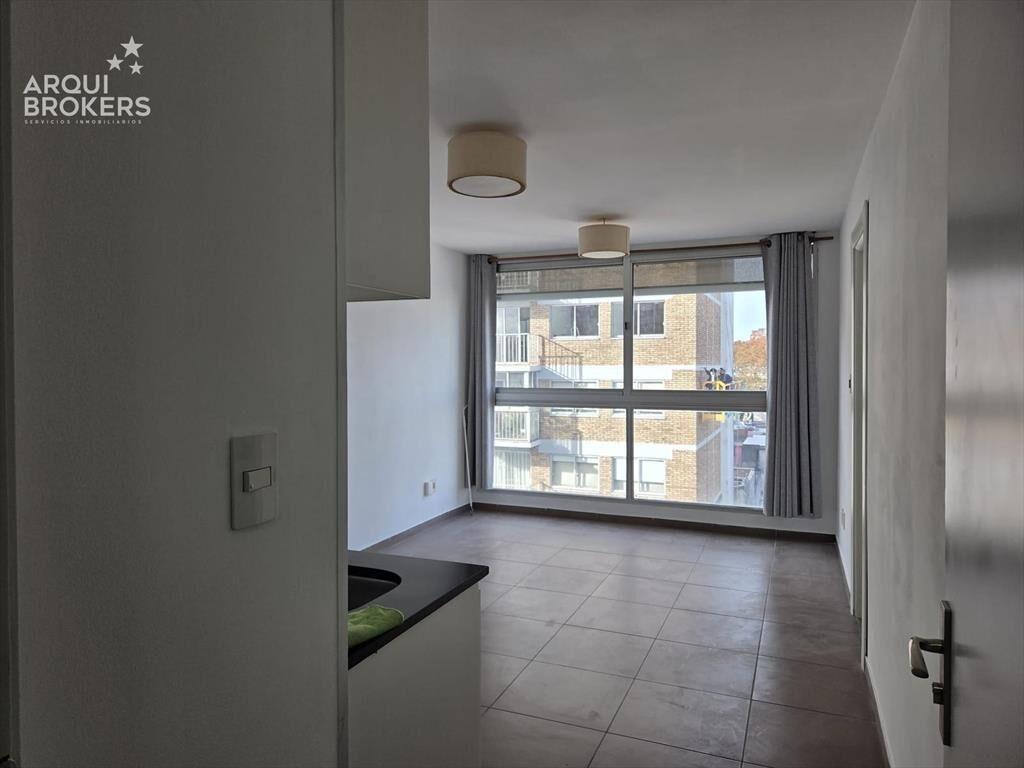 Apartamento de un dormitorio en alquiler en Parque Rodó con
