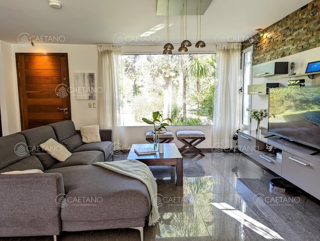 Venta y alquiler espectacular casa en Parque
