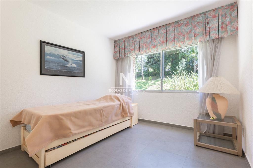 EDIFICIO PLAYA MANSA  ARCE - 3 DORM