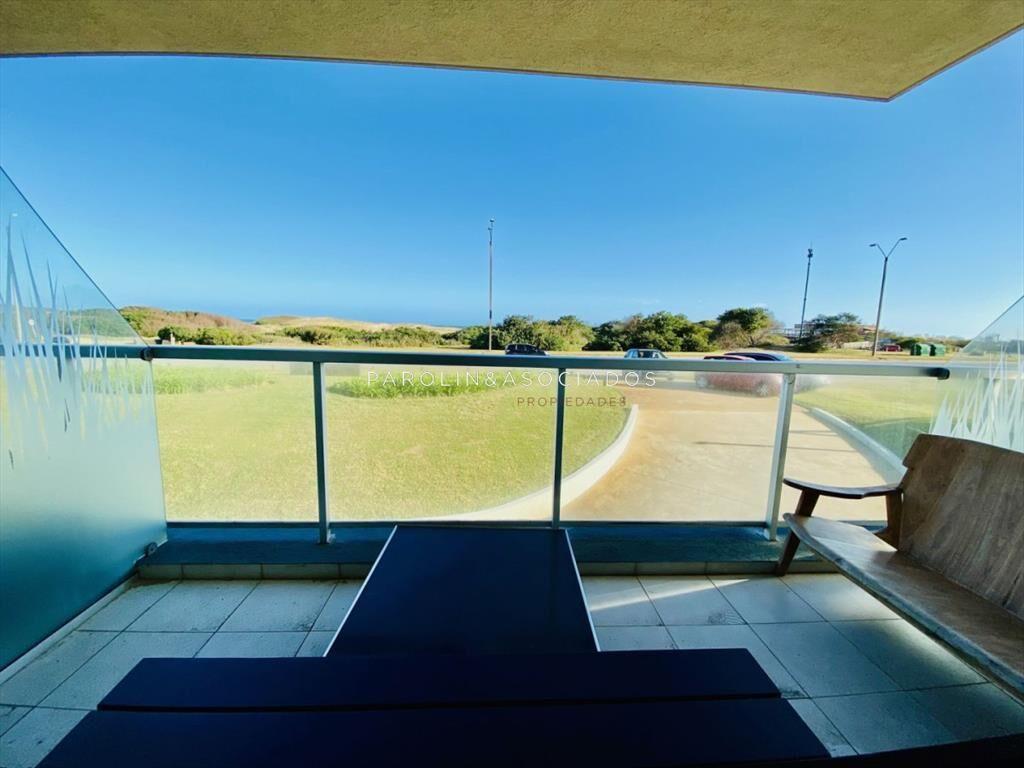 Apartamento en venta de 2 dormitorios en Blue Marine, Punta