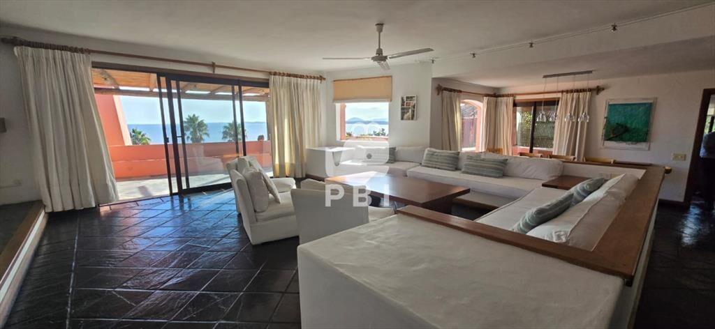 Venta aprtamento en Punta Ballena, espectacular -