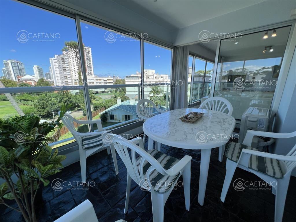 Venta apartamento 2 dormitorios, playa mansa, parada 8