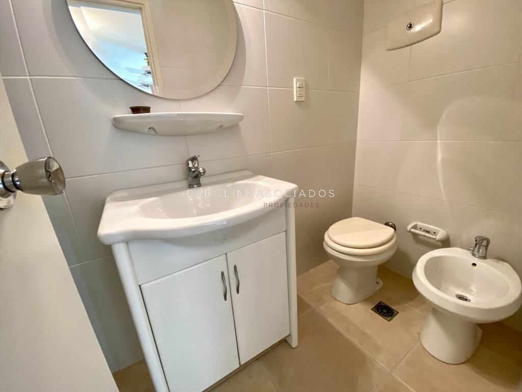 Apartamento en venta de 3 dormitorios en edificio