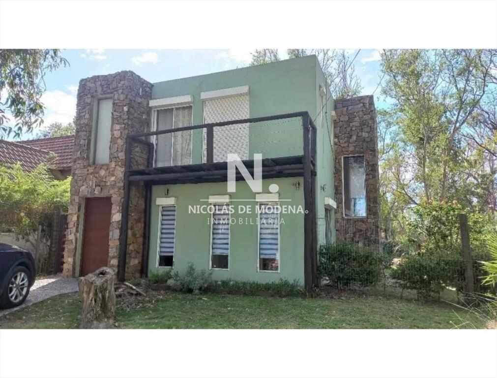 Venta Casa 3 dormitorios y piscina en a 100 mts