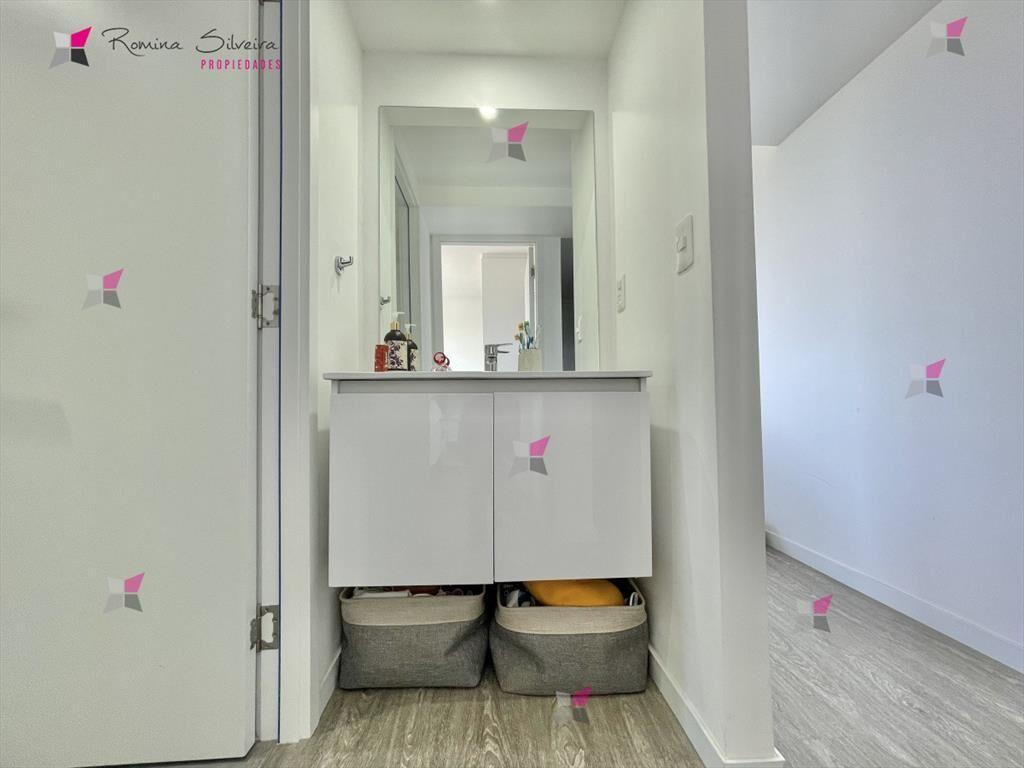 VENTA DE APARTAMENTO DE 1 DORMITORIO EN PISO ALTO