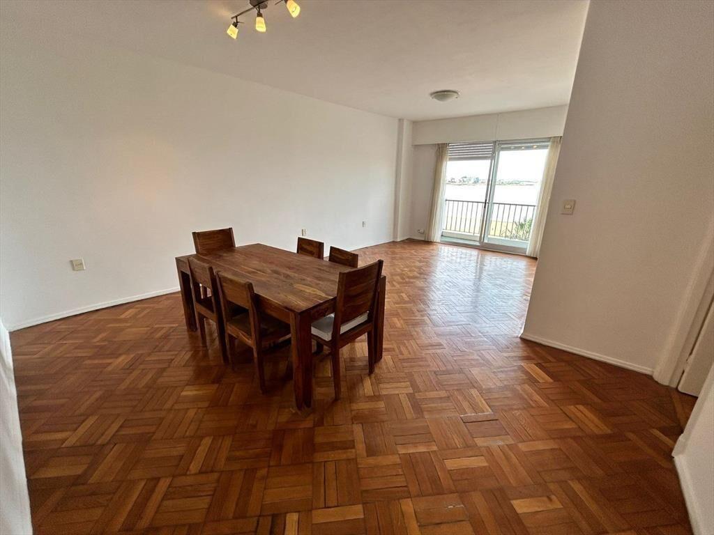 Rambla y Juan María Pérez, 130 m2 , gran terraza, reciclado