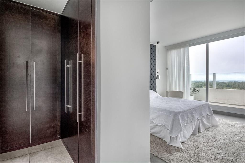 DEPARTAMENTO PENTHOUSE EN VENTA YOO PUNTA DEL ESTE