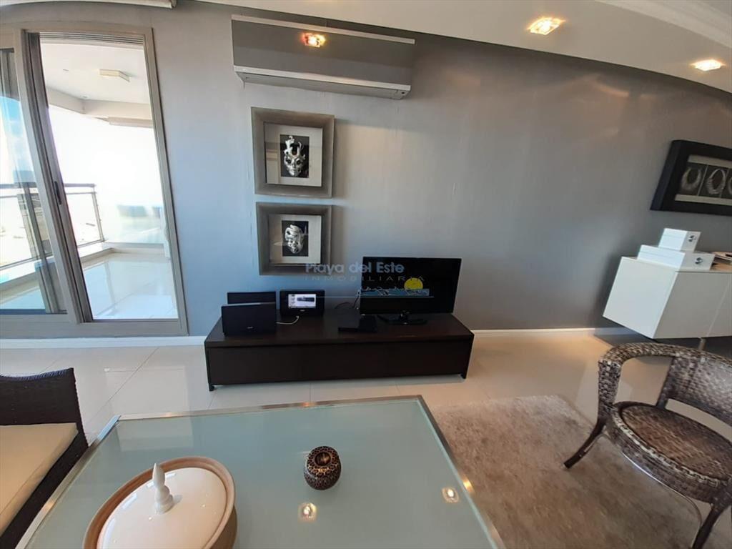 Apartamento en Alquiler de 3 Dormitorios en Punta