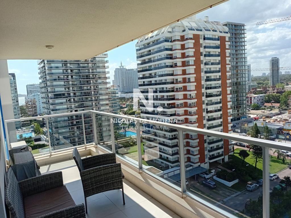 En venta apartamento de 2 dormitorios en Playa