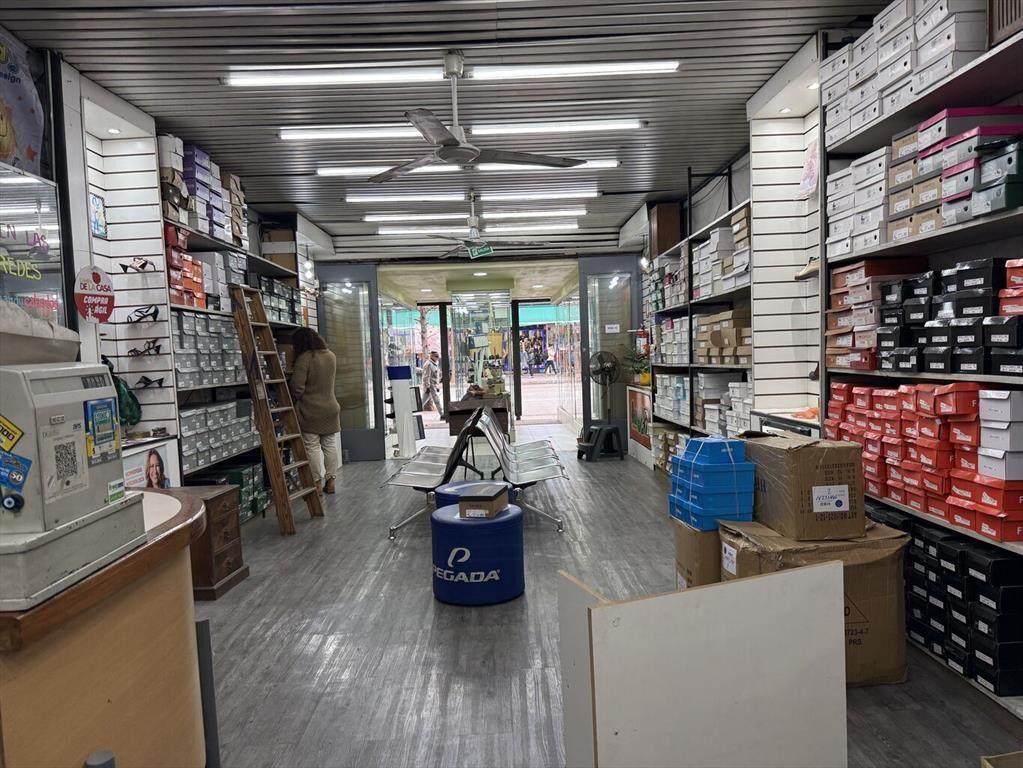 Alquiler local comercial · 150 m² · 8 de Octubre y Comercio