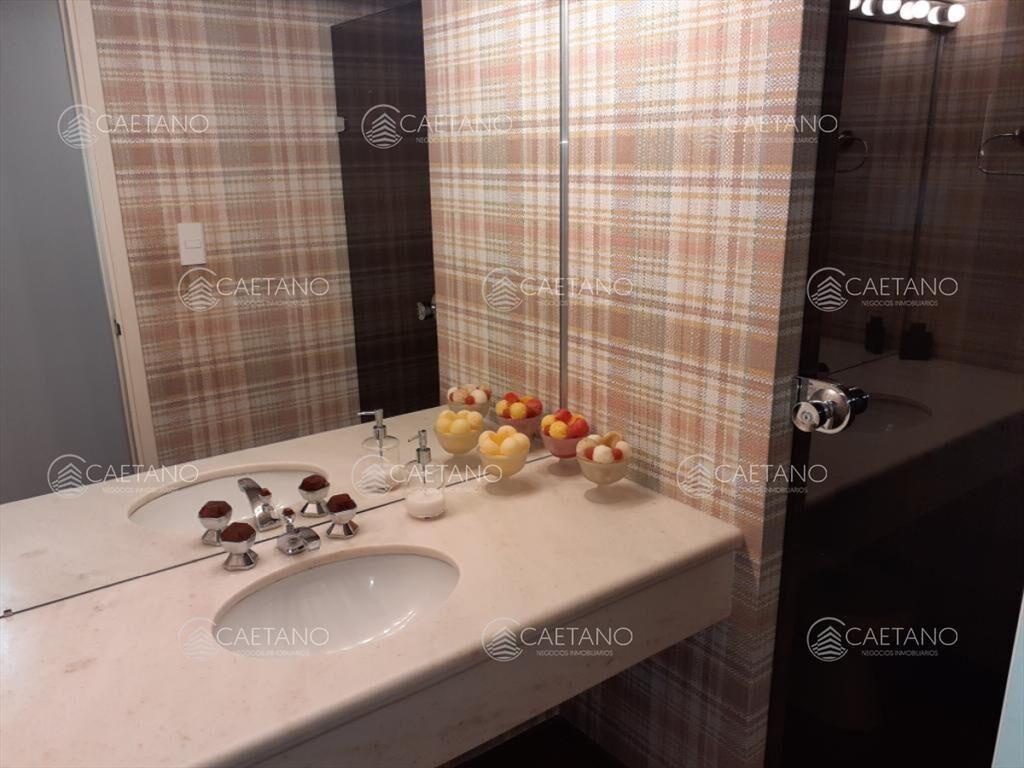 Apartamento de gran dimensiones en torre de