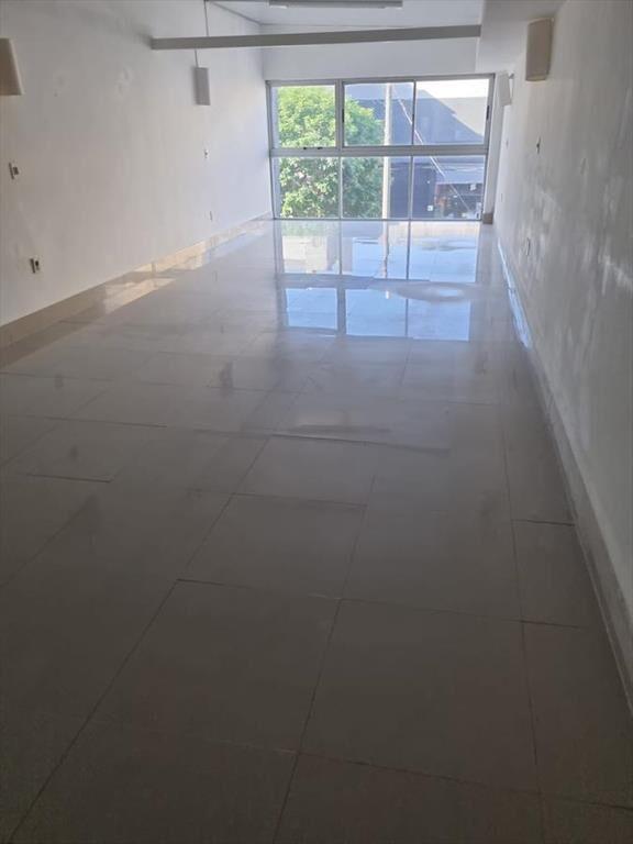 Solano García casi Ellauri, 180 m2 explanada !!