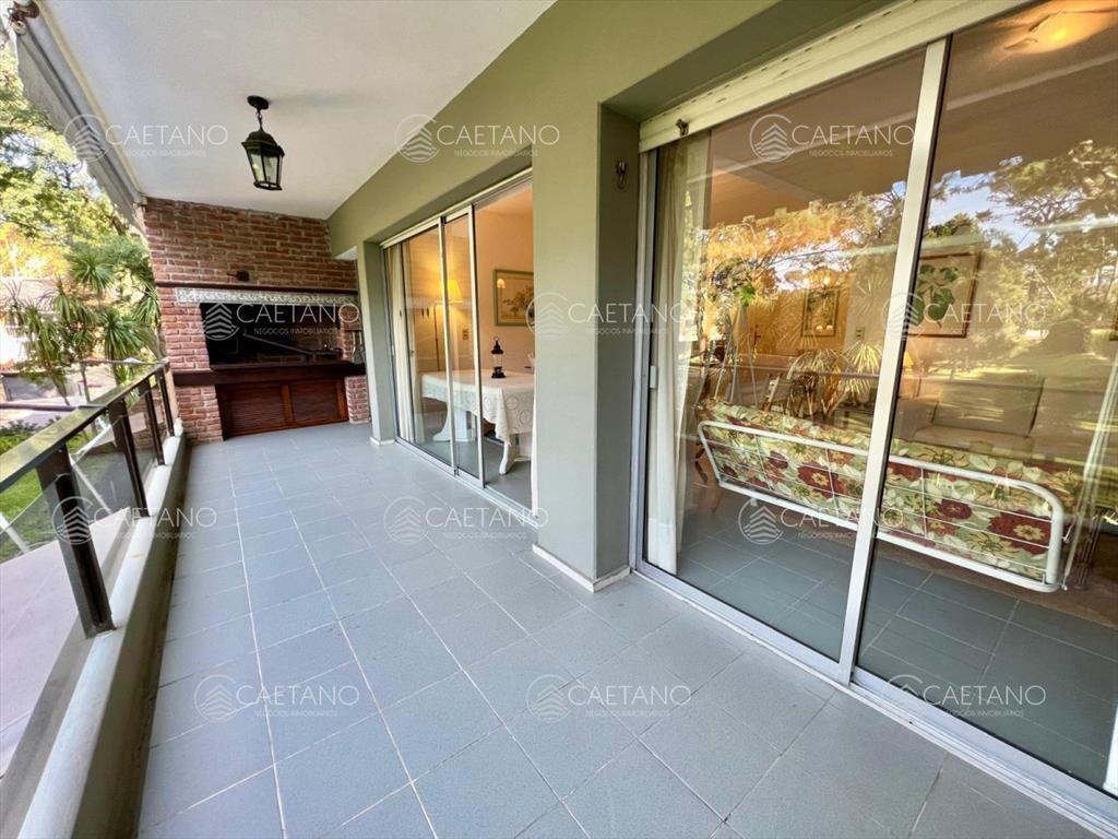 En venta, playa mansa, zona parada 16, de 3 con