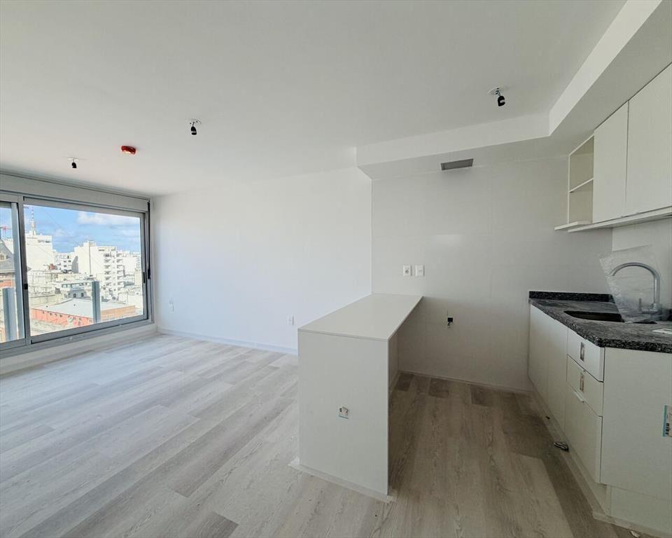 Venta apartamento 1 dormitorio al frente en Cordon a estren