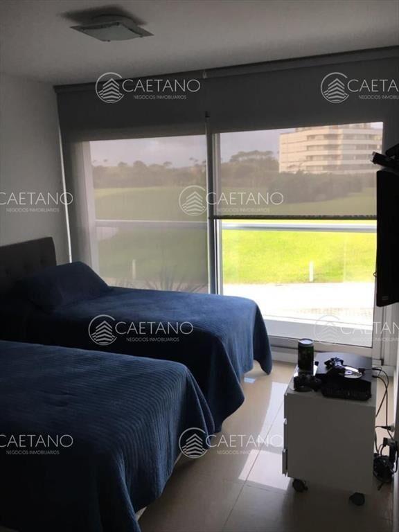 Venta Apartamento 3 dormitorios y servicio linea