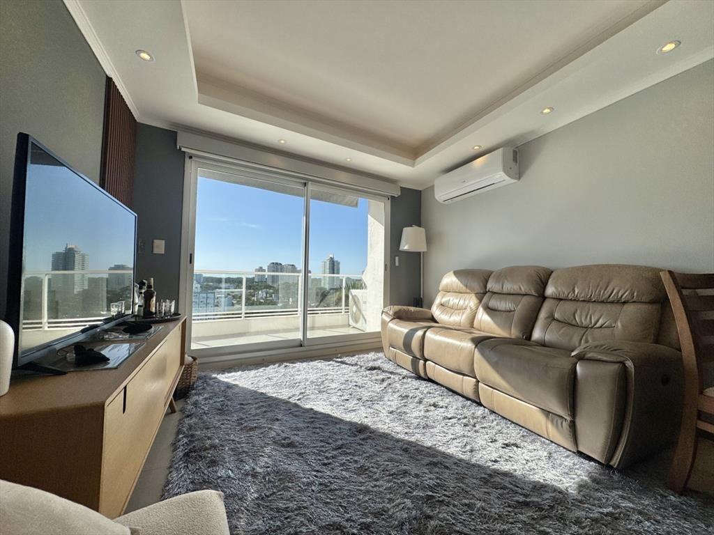 PENT-HOUSE DE 3 DORMITORIOS EN VENTA - AIDY GRILL
