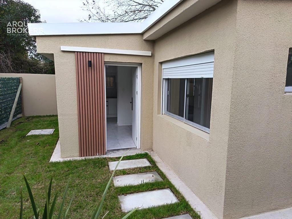 Apartamento de dos dormitorios en venta en Carrasco Norte -